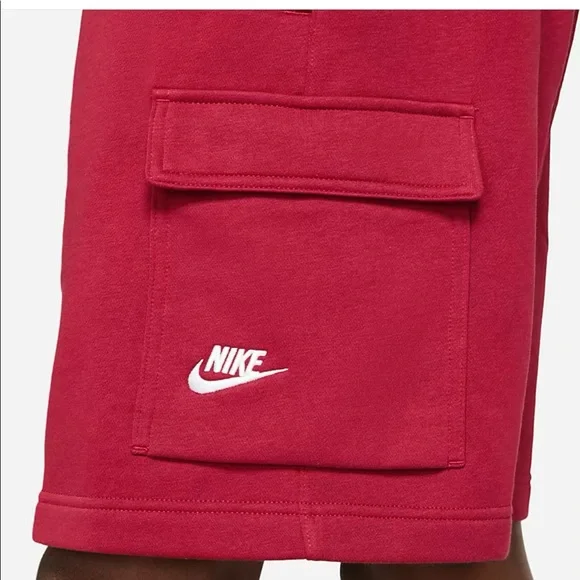 Nike Sportswear Club Fleece Cargo Shorts Mens Red NEW CZ9956-690 - Picture 1 of 6